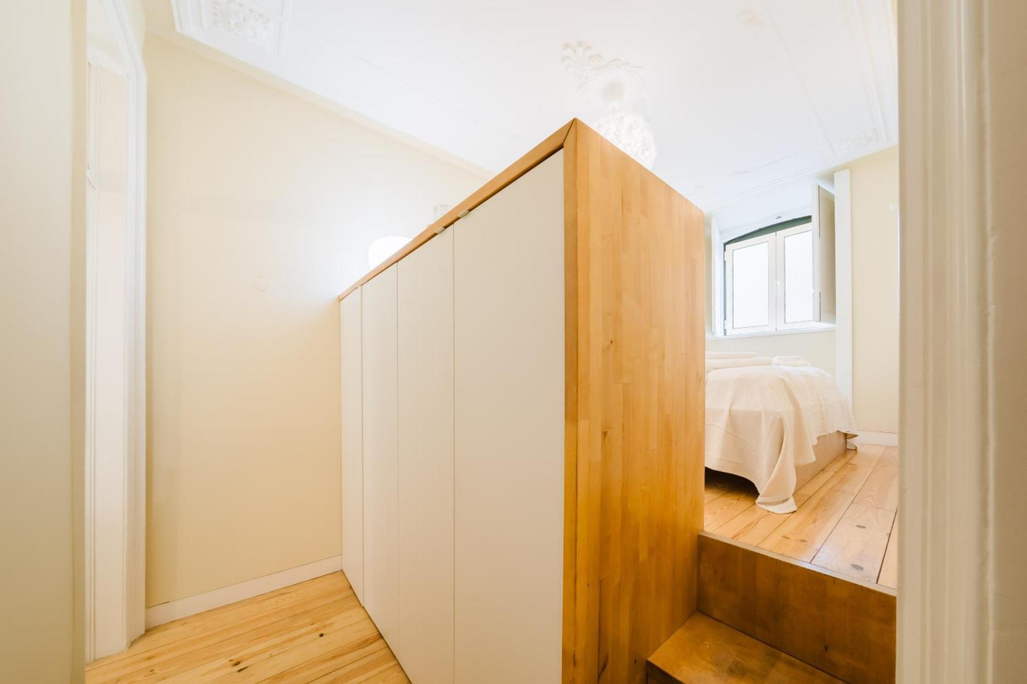 & Spacious 41 Bed Apartment