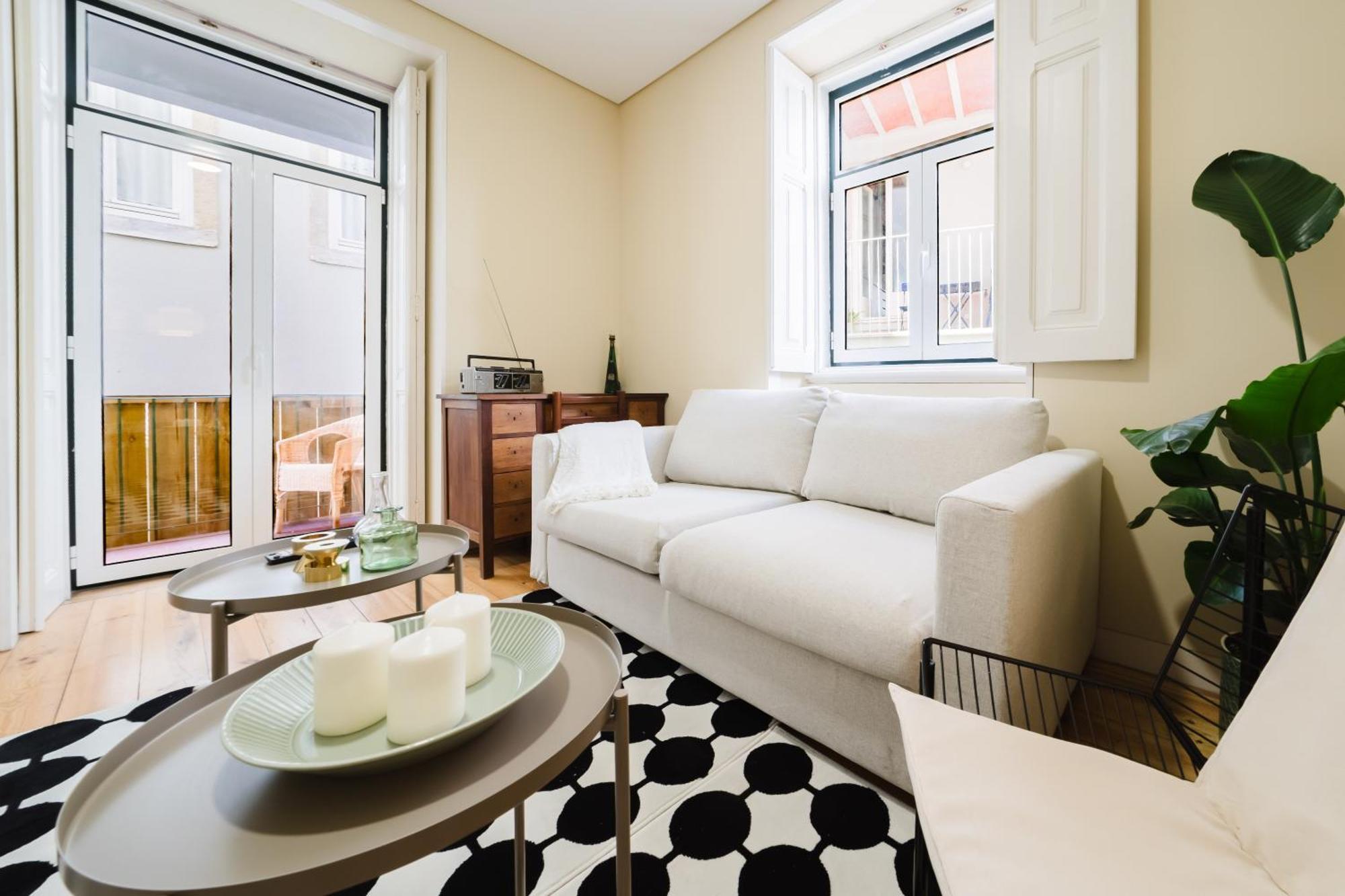 Apartment & Spacious 41 Bed Lisbon