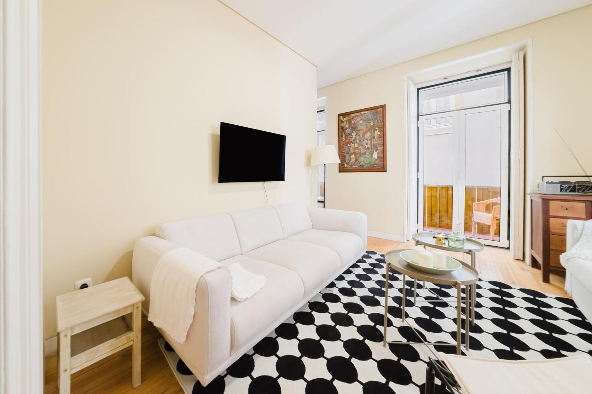 & Spacious 41 Bed Apartment *