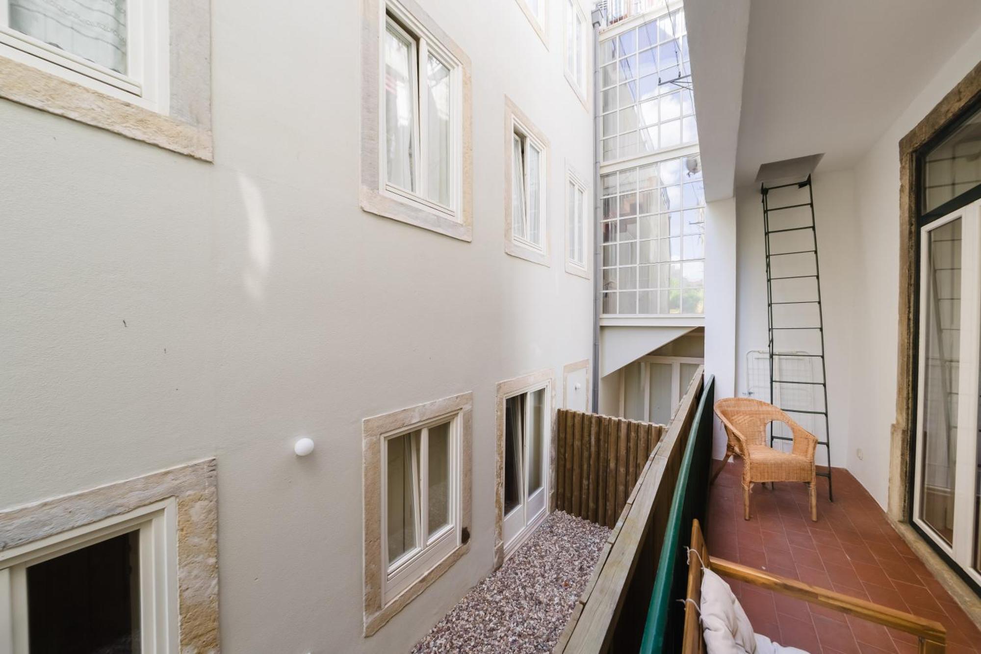 & Spacious 41 Bed * Lisbon